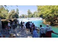 Manavgat Şelalesi’nde düşen su seviyesi ziyaretçileri şaşkına çevirdi