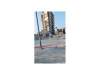 Osmaniye’de orta hasarlı bina tek dokunuşta yıkıldı