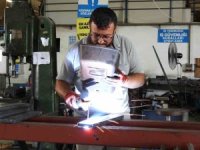 Belediye atölyesi üretiyor, Kepez güzelleşiyor