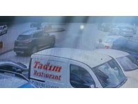 Otomobil ile motosikletin çarpıştığı kaza kamerada: 1 yaralı