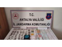Alanya ve Manavgat’ta uyuşturucu operasyonu: 6 bin 250 hap ele geçirildi