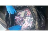 Taksiyle uyuşturucu sevkiyatı yapmak istediler: 2 bin 796 hap yakalattılar