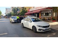 Taksiciler ihbar etti, korsan taksici yakalandı