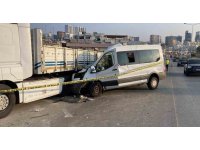 Öğrencileri Mersin’e tatile getiren minibüs kaza yaptı: 2 ölü, 10 yaralı