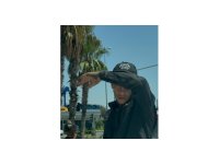 Cam silen şahıslar sürücüleri rahatsız etmeye devam ediyor