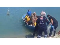 Barajdan su almaya çalışan eğitim uçuşu kalkamayarak düştü