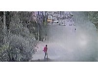 Pompalı tüfekle mahalleliye korku dolu anlar yaşattı