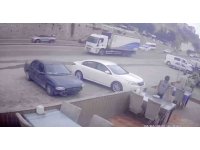 Freni arızalanan tırın daldığı iş yerinde müşteri olmaması faciayı önledi