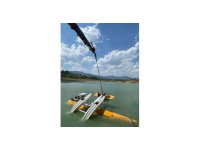 Burdur’da kırıma uğrayan eğitim uçağı vinç yardımıyla çıkarıldı