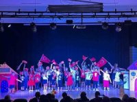 Drama eğitiminden sahneye: Miniklerden "Cüceler Ülkesi" gösterisi