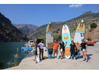 Adana’da paddle board heyecanı: Sporcuların keşfettiği vadinin yeni cazibe merkezi olması hedefleniyor