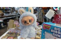 Saniyeler içinde oyuncağı aldı, o anlar kameraya yansıdı