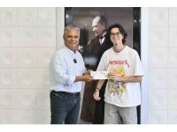 YKS’de başarılı olan MURGEM’in öğrencileri ödüllendirdi