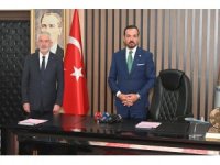 Kürşad Zorlu’dan Özgür Özel’e gönderme: "Sayın Özel balıkçılığı önemsiyorsa İzmir Körfezi’ne gidip bir baksın"