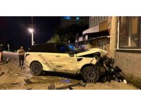 Osmaniye’de lüks ciple kamyonetin karıştığı kazada 4 kişi yaralandı