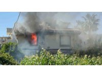 2 katlı müstakil evde yangın paniği