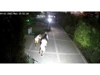 13 yaşındaki çocuğu site ortasında dövdü, o anlar güvenlik kamerasına yansıdı