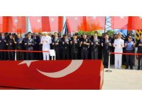 Silah kazası sonucu şehit olan Özel Harekat polisi memleketine uğurlandı