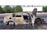 Burdur-Antalya kara yolunda otomobil yandı