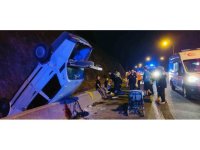 Osmaniye’de aynı yönde iki otomobil kaza yaptı: 3 yaralı