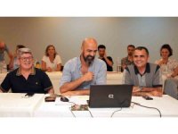 Alanya Belediye Tiyatrosu’ndan yeni sezonun ilk prömiyeri: "Palto"