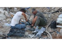 İş makinesinin teması sonrası yer altındaki elektrik kabloları bomba gibi patladı