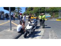 Avusturyalı turistler kiraladıkları motosikletle kaza yaptı