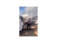 Demre’de park halindeki karavanda çıkan yangın, diğer karavana da sıçradı