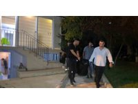 Eski karısını eşarbıyla ve yastıkla boğup polise teslim oldu