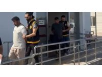 Adana’da ev kurşunlayan 2 şüpheli tutuklandı