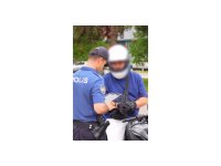 Isparta’da polis denetimlerinde 9 aranan şahıs yakalandı