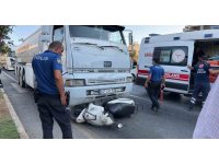 Gazipaşa’da tanker ile motosiklet çarpıştı: Anne ve 2 çocuğu yaralandı