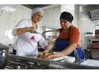 Mersin’de MERCEK’ten ücretsiz ‘Aşçı Çırağı Kursu’ desteği