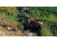 Hatay’da otomobille, traktör çarpıştı: 3 yaralı