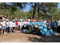 Öğrencilerden ’Yeşil Vatan’ için anlamlı çalışma: Torba torba çöp topladılar