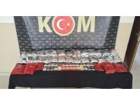 Kargo paketinden 61 kilo kaçak nargile tütünü çıktı