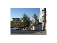 Şiddetli rüzgar okulun çatısını uçurdu