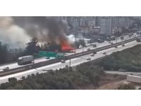 Adana’da otoyol kenarında otluk alan yangını