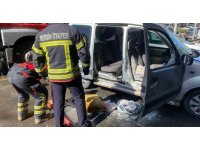 Esnafın zamanında müdahalesi aracın yanmasını önledi