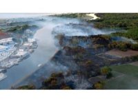 Antalya Aksu’da yanan ormanlık alan havadan görüntülendi