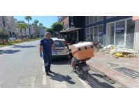 Yayalara yol veren otomobile arkadan çarpan motosiklet sürücüsü yaralandı