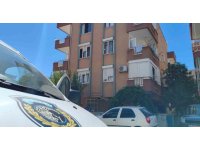 Aynı evde yaşadığı babasının öldüğünü 3 gün sonra fark edip, ablasına haber verdi