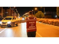 Abartı egzoz ve modifiye araç denetiminde 16 araç sürücüsüne para cezası uygulandı