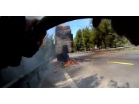 Mersin’de karton yüklü tırda yangın