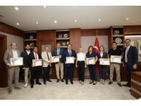 Rektör Özkan, buluşlarıyla ödül alan öğretim üyelerini tebrik etti