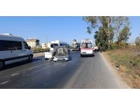 Önündeki araca çarpıp devrilen otomobilin sürücüsü yaralandı