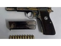 Isparta’da ruhsatsız tabanca ve uyuşturucu ele geçirildi