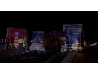 Tarım işçilerini taşıyan minibüs tıra arkadan çarptı: 3 ölü, 16 yaralı