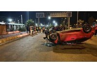 Otomobil, kaldırımda yürüyen yayalara çarptı: 3 ölü, 3 yaralı