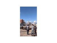 Dinamitle gerçekleştirilen patlatmada kule vinç yıkıldı, o anlar kamerada